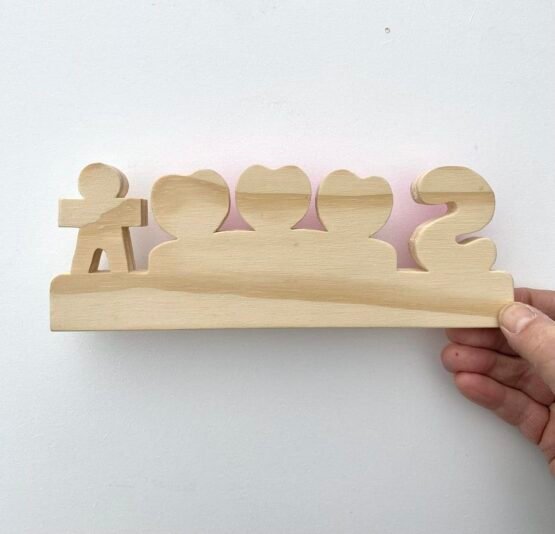 Pine Baby Letter Stand